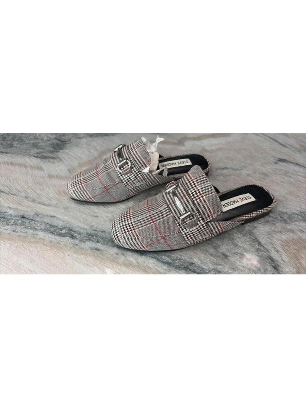 Unisex Steve Madden Kori Slip-on Loafer Black Women Size 5.5. Looks brand new